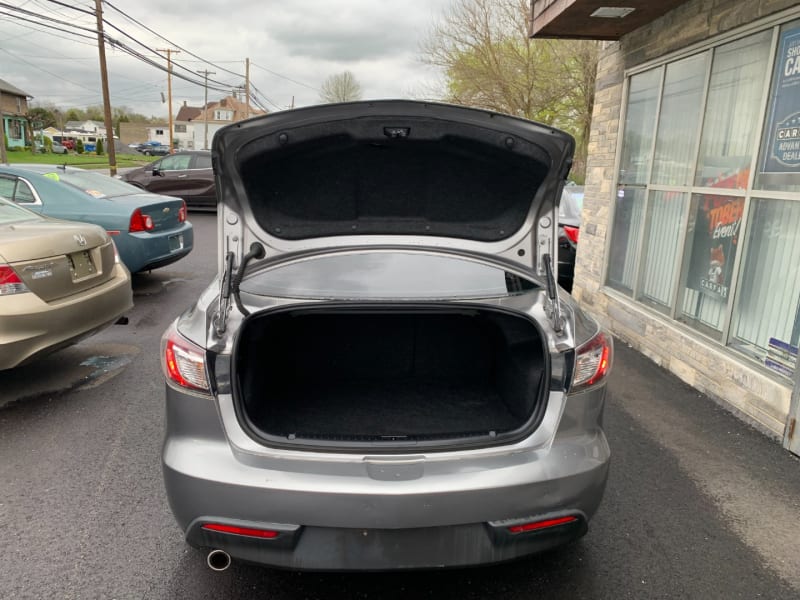 Mazda Mazda3 2010 price $5,995