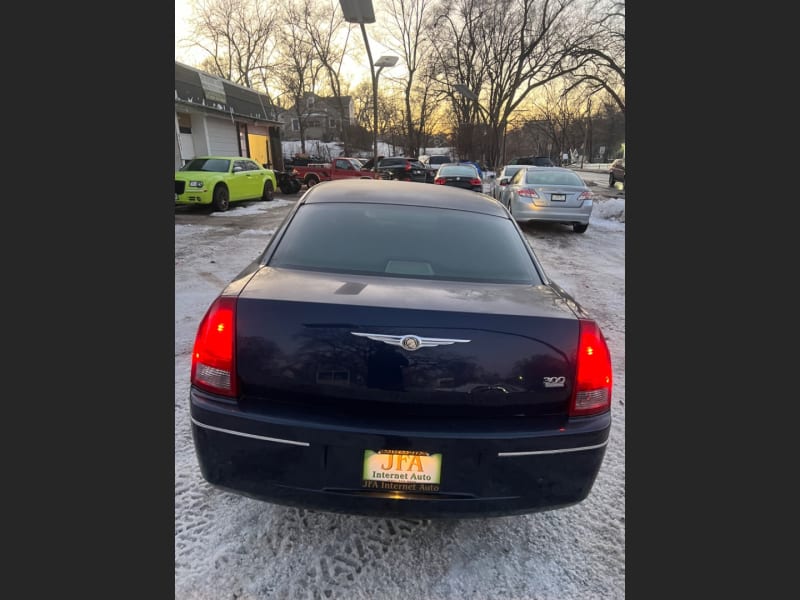 Chrysler 300 2006 price $5,495