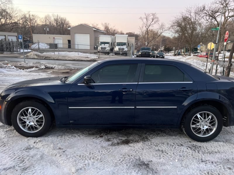 Chrysler 300 2006 price $5,495