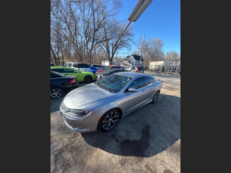 Chrysler 200 2015 price $12,500