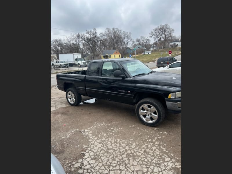 Dodge Ram 1500 2001 price $5,850