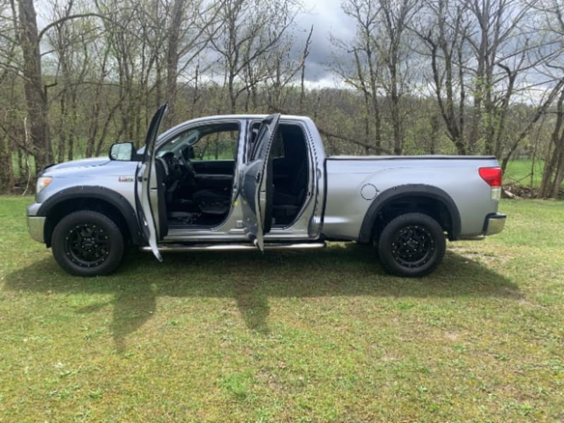 Toyota Tundra 2013 price $18,250