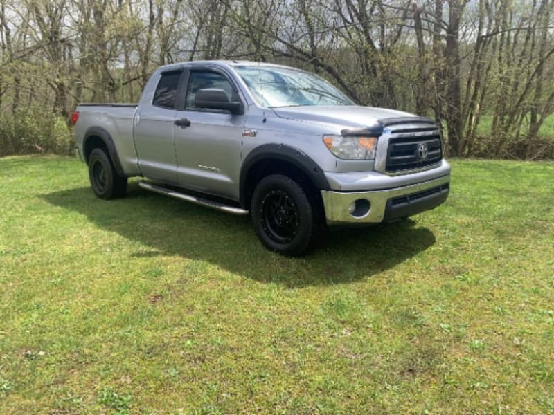 Toyota Tundra 2013 price $18,250