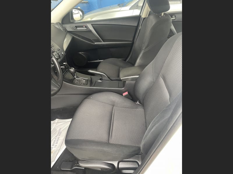 Mazda Mazda3 2013 price $7,500 Cash