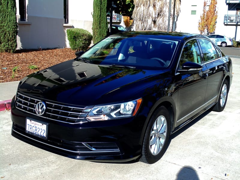 Volkswagen Passat 2016 price $8,875