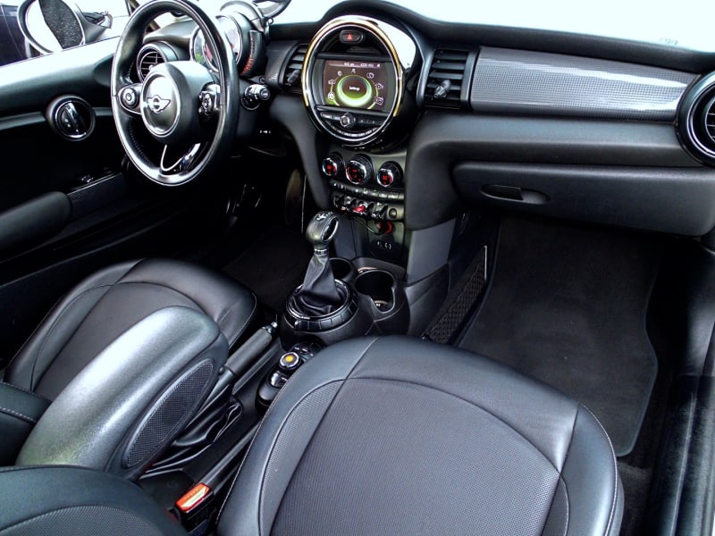 Mini Cooper Hardtop 2016 price $8,750