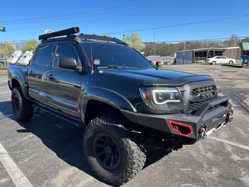 Toyota Tacoma 2005 price $16,995