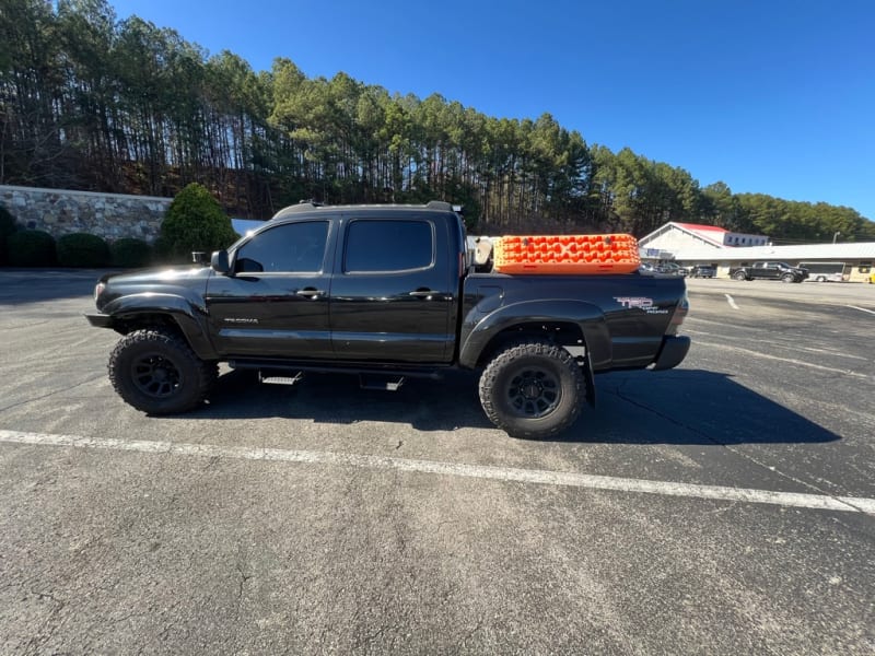 Toyota Tacoma 2005 price $16,995