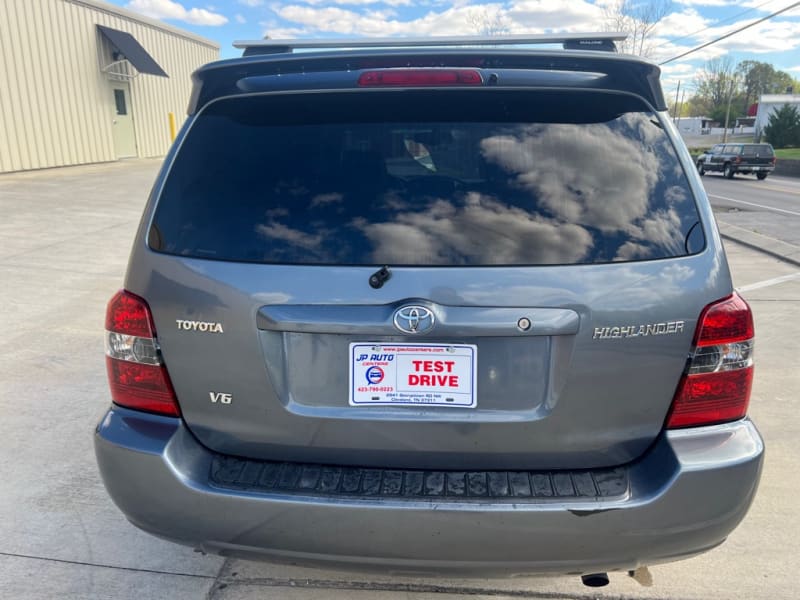 Toyota Highlander 2006 price $6,995