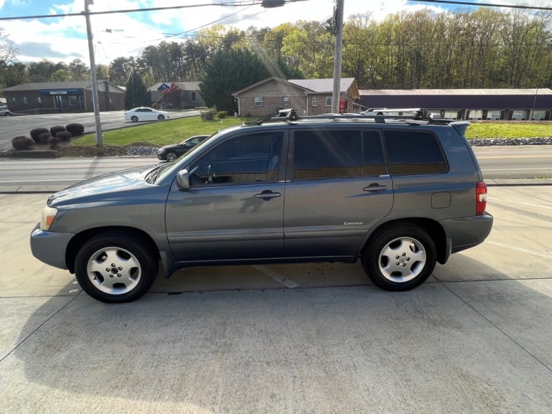 Toyota Highlander 2006 price $6,995