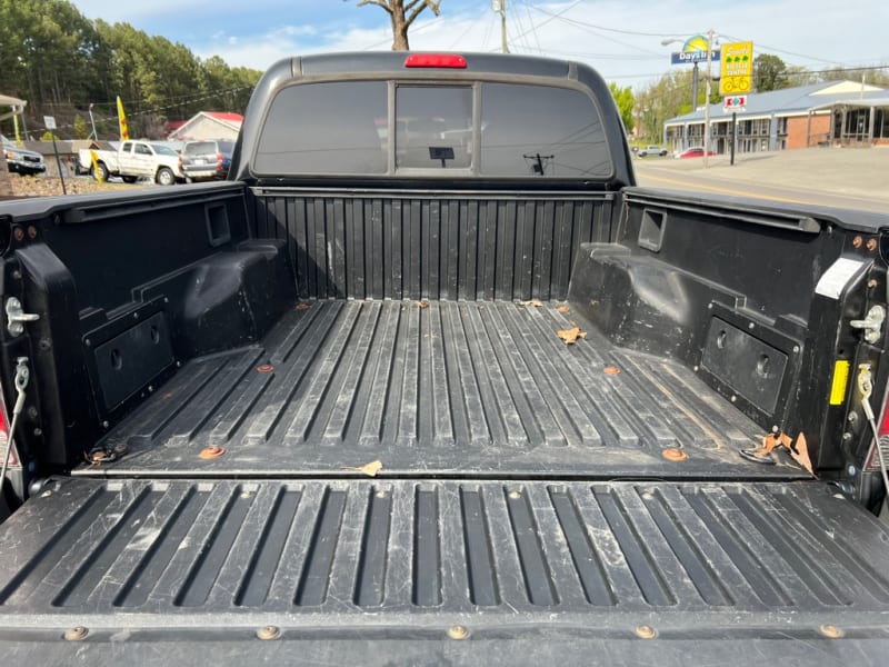 Toyota Tacoma 2011 price $14,900