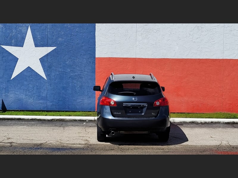 Nissan Rogue 2013 price $7,600