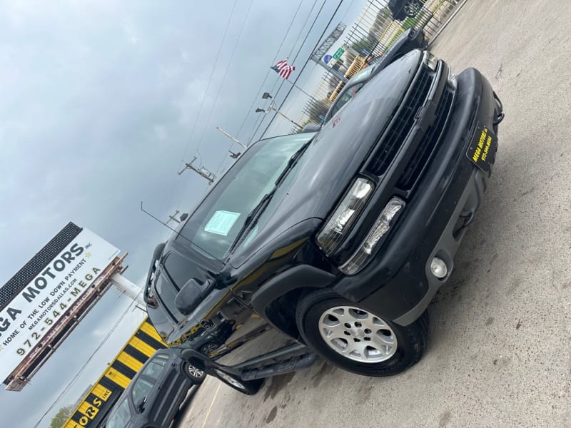 CHEVROLET SUBURBAN 2004 price $1,500 Down