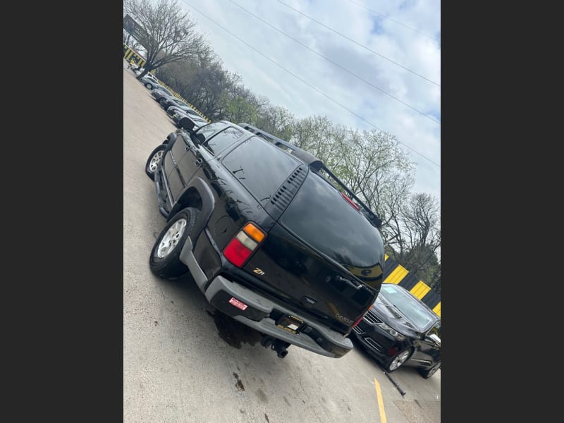 CHEVROLET SUBURBAN 2004 price $1,500 Down