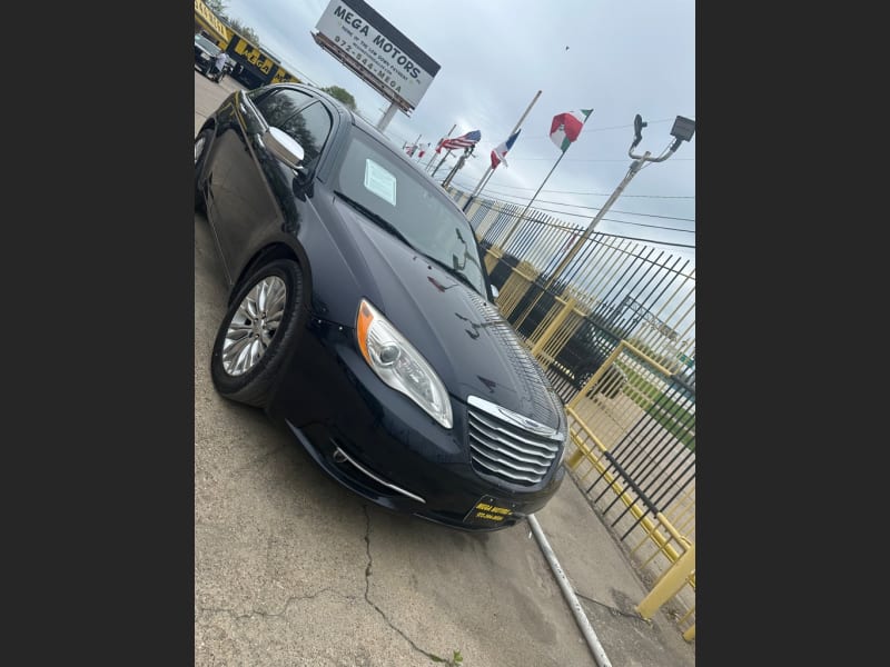 CHRYSLER 200 2012 price $1,500 Down