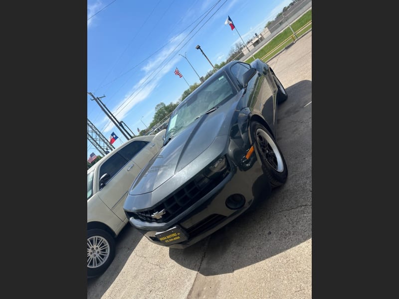 CHEVROLET CAMARO 2013 price $2,000 Down