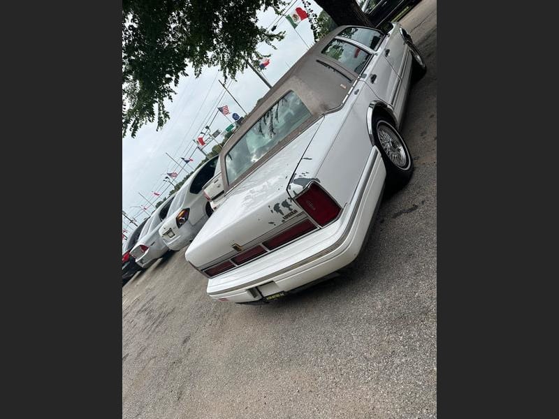 LINCOLN TOWN CAR 1997 price $800 Down