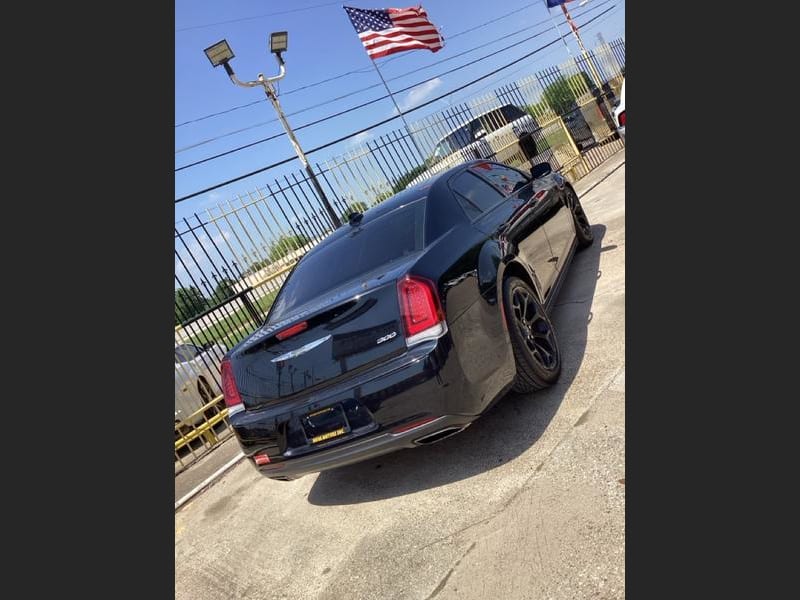 CHRYSLER 300 2019 price $3,500 Down