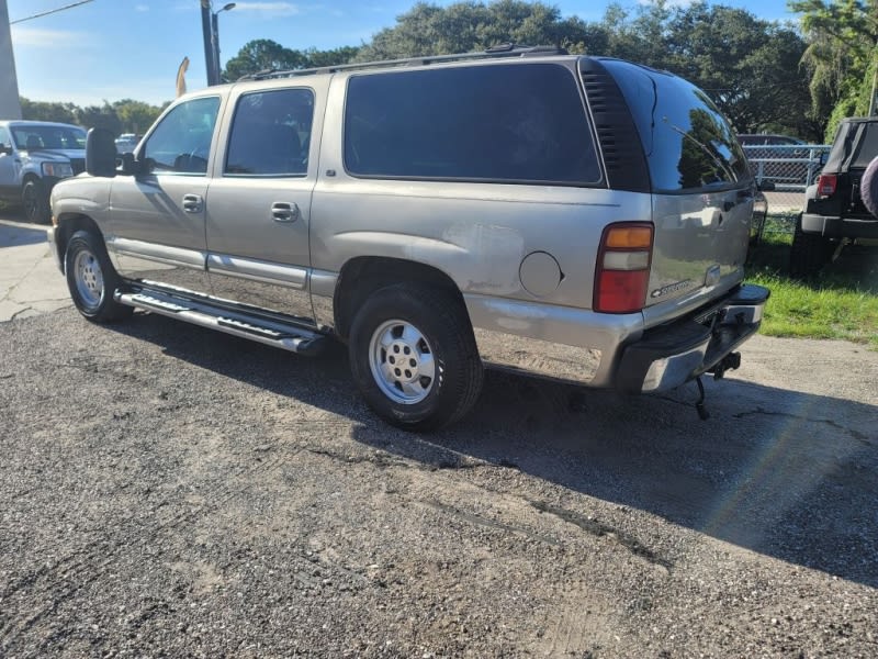 CHEVROLET SUBURBAN 2002 price $2,995