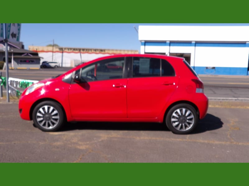 Toyota Yaris 2011 price $4,888