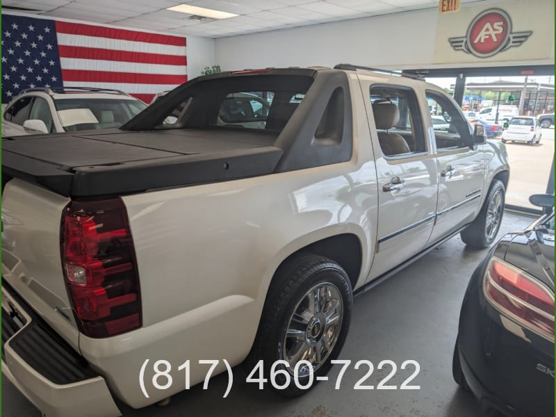 Chevrolet Avalanche 2010 price $13,998