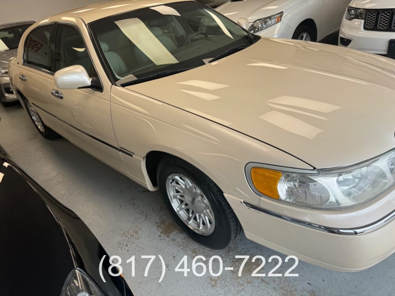 Lincoln Town Car 1998 price $7,498