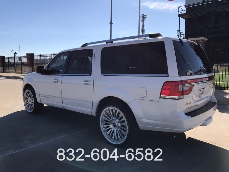 LINCOLN NAVIGATOR 2016 price $13,995