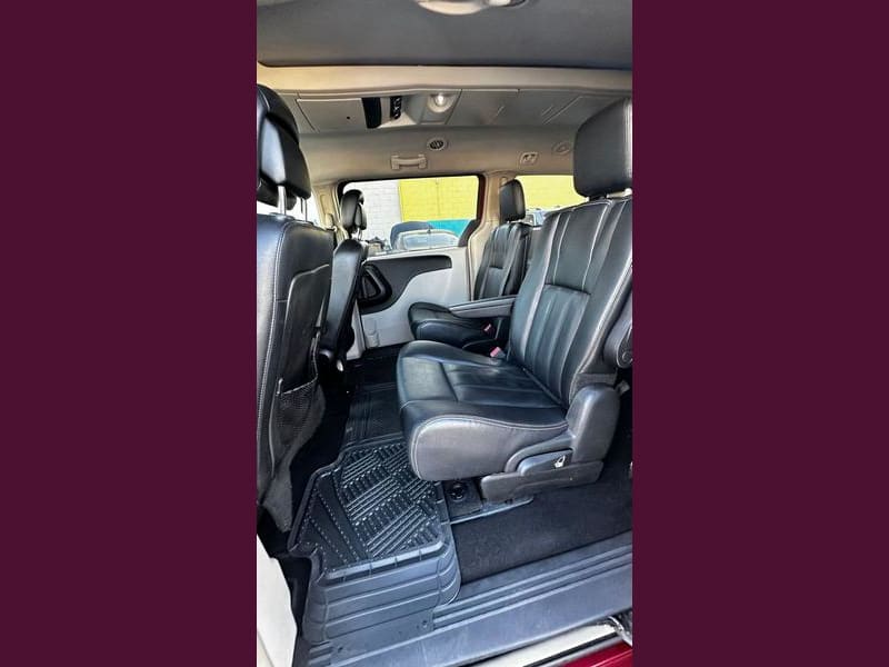 CHRYSLER TOWN & COUNTRY 2014 price $6,975