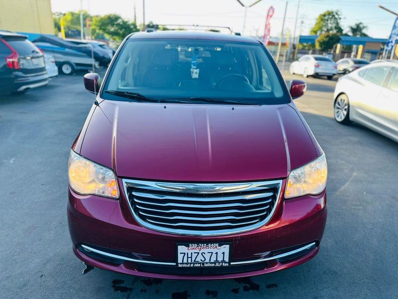 CHRYSLER TOWN & COUNTRY 2014 price $6,975