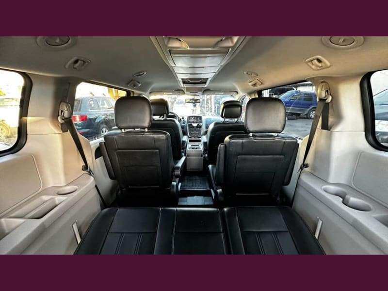 CHRYSLER TOWN & COUNTRY 2014 price $6,975