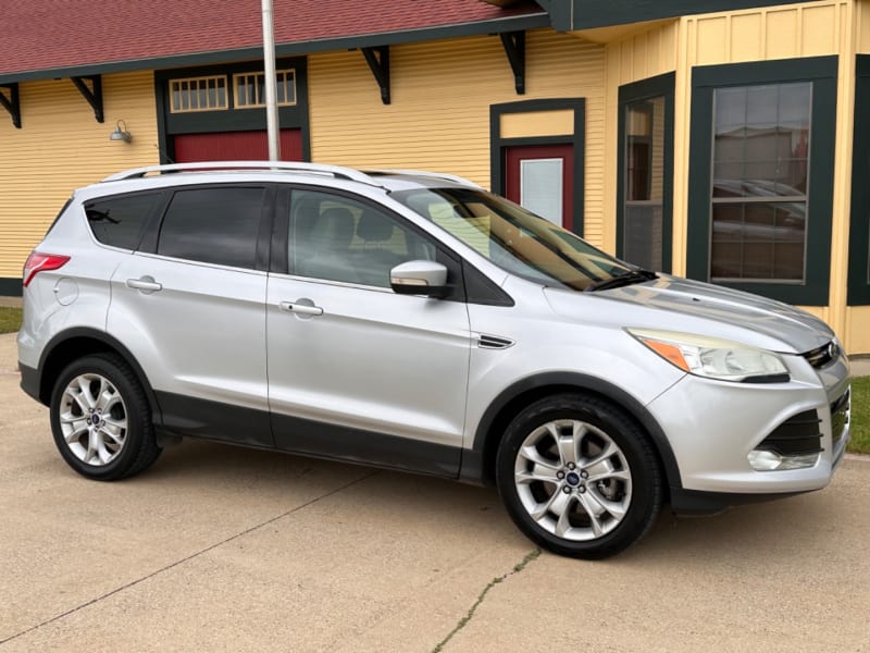 Ford Escape 2015 price $11,997