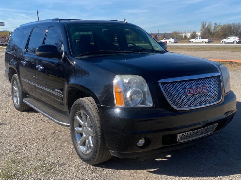 GMC Yukon XL 2011 price $16,997