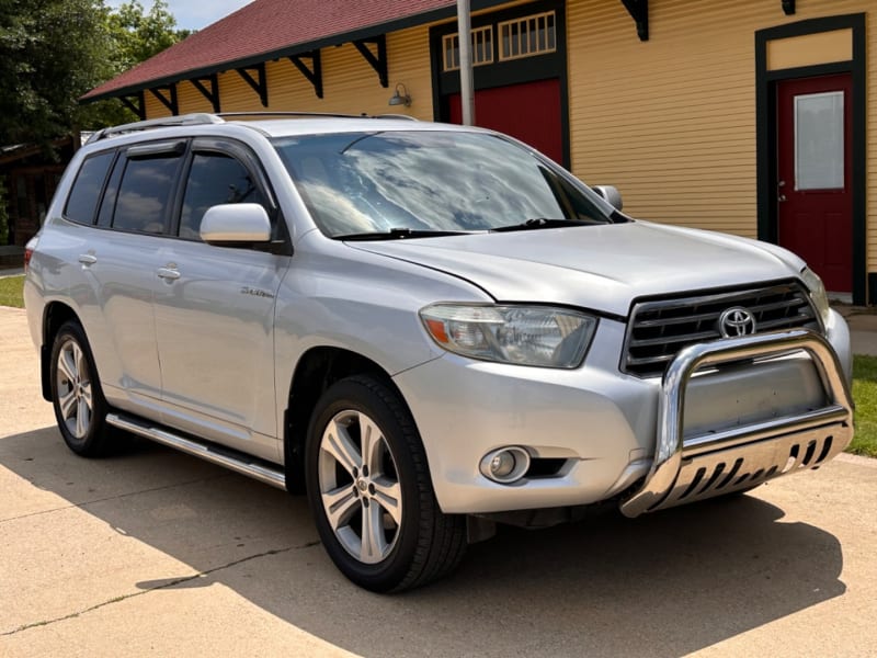 Toyota Highlander 2008 price $15,997