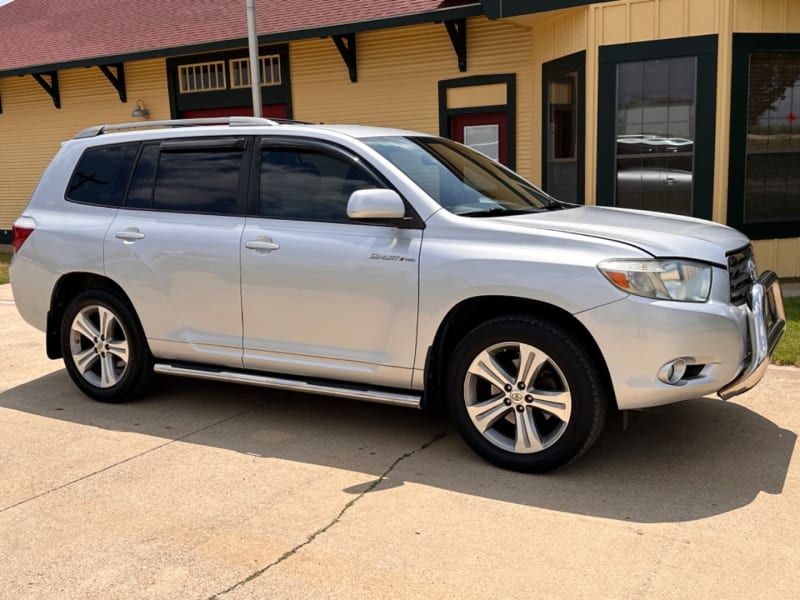 Toyota Highlander 2008 price $15,997