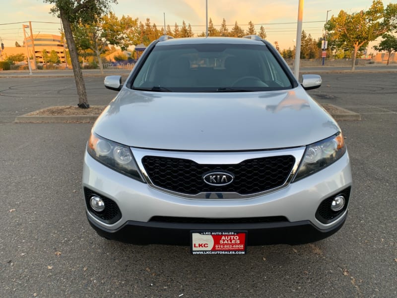 Kia Sorento 2012 price $8,000