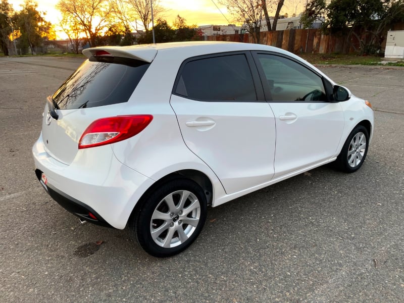 Mazda Mazda2 2013 price $7,300