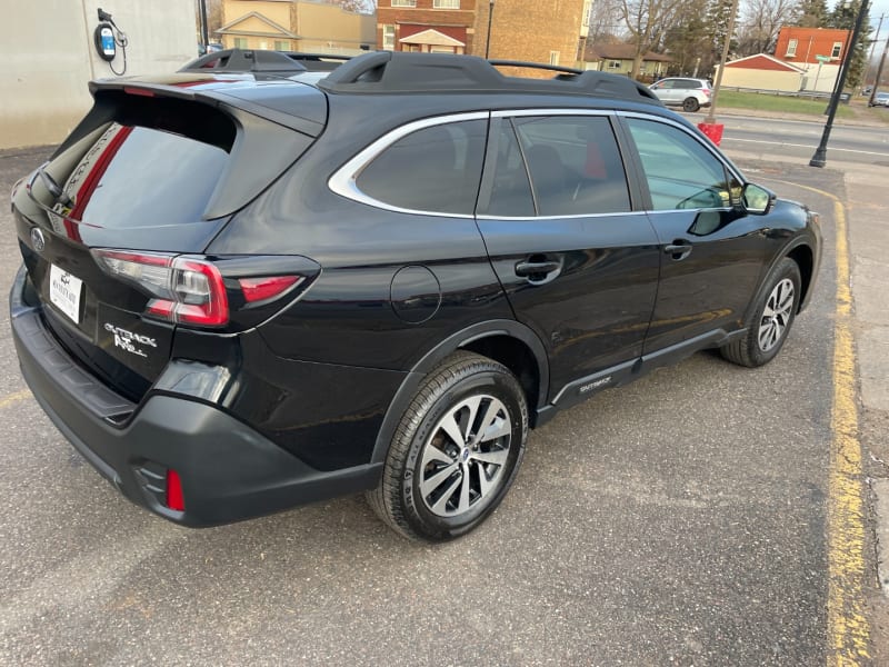 Subaru Outback 2022 price $27,999