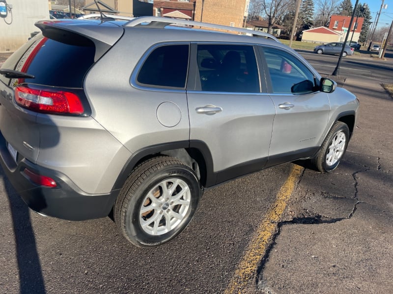 Jeep Cherokee 2015 price $13,999