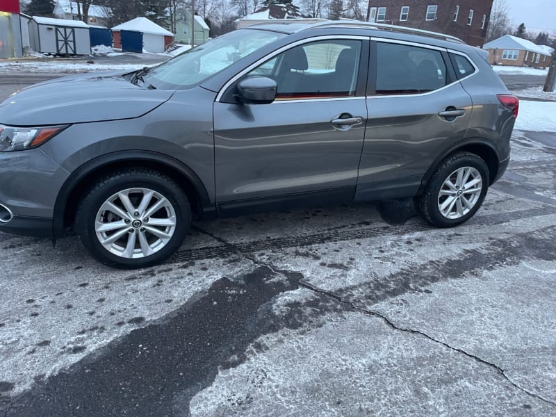 Nissan Rogue Sport 2019 price $16,999