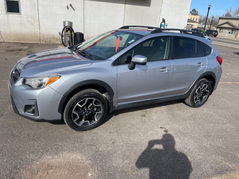 Subaru Crosstrek 2017 price $16,999