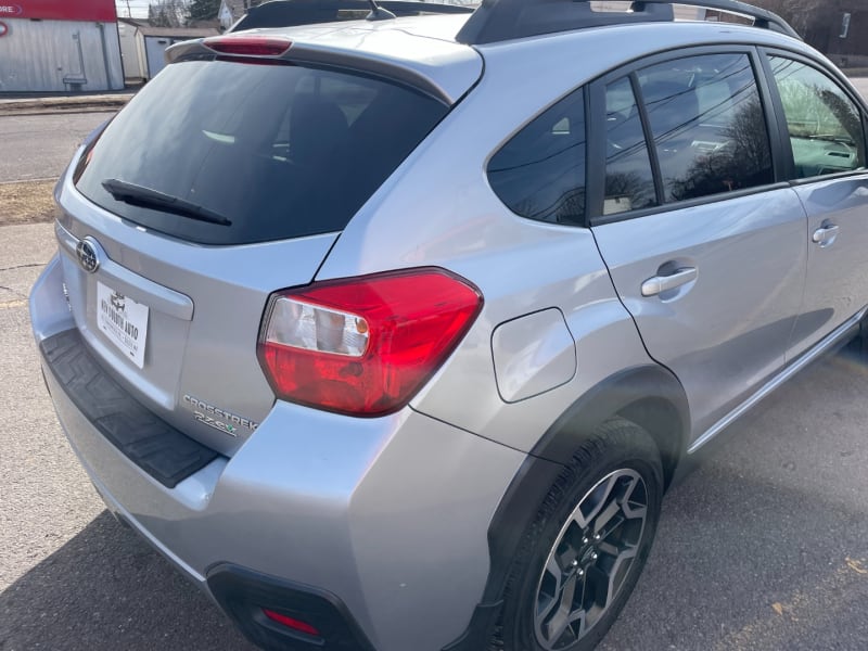 Subaru Crosstrek 2017 price $16,999