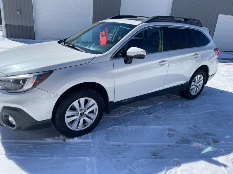 Subaru Outback 2018 price $17,999