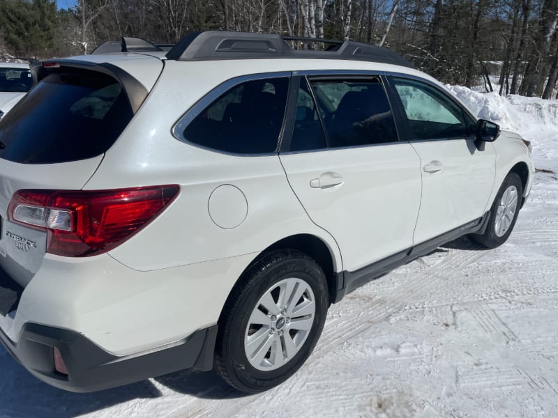 Subaru Outback 2018 price $17,999