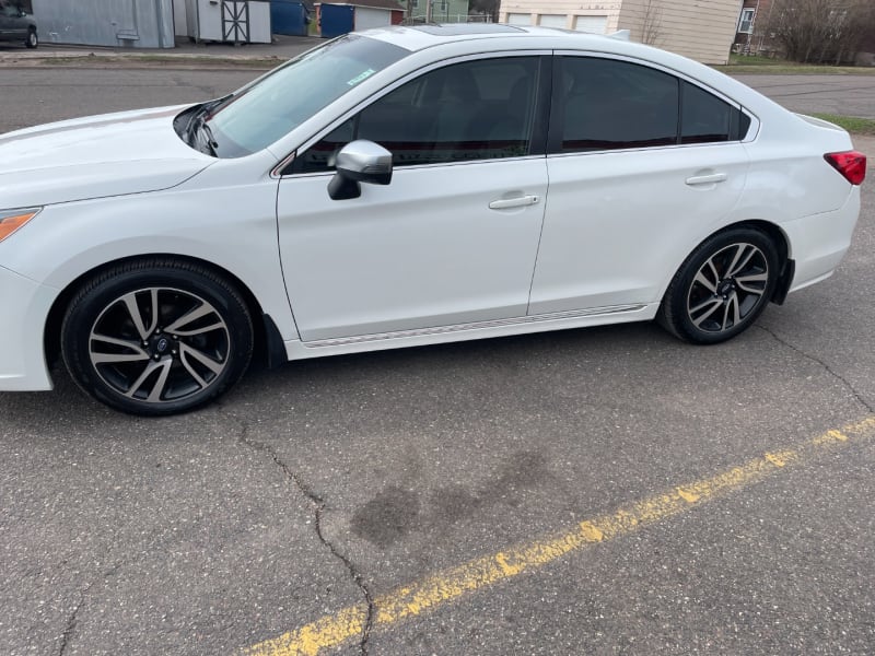 Subaru Legacy 2017 price $15,999