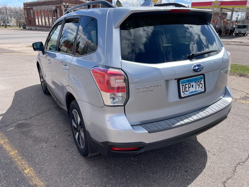 Subaru Forester 2018 price $14,999