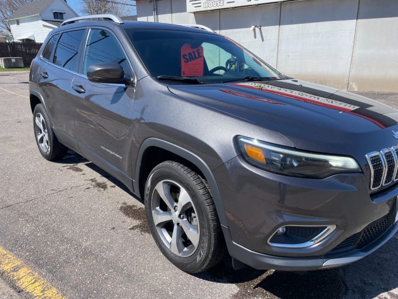 Jeep Cherokee 2020 price $19,999