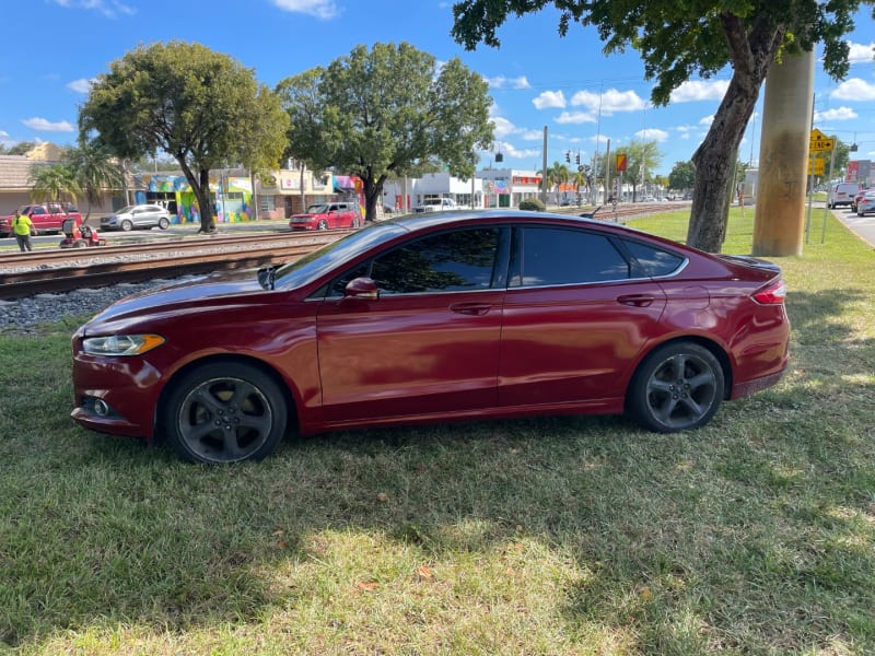 Ford Fusion 2016 price $2,299