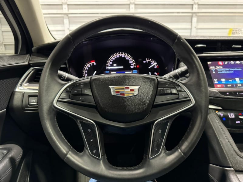 Cadillac XT5 2017 price $20,995