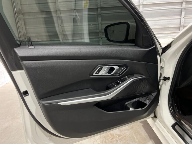 BMW 3-Series 2019 price $28,995