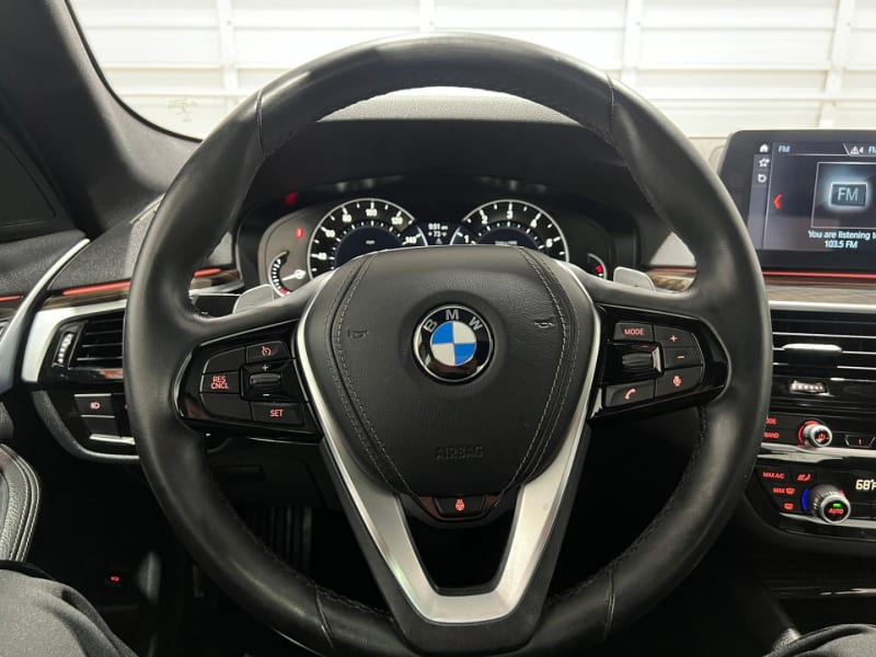 BMW 5-Series 2018 price $27,995